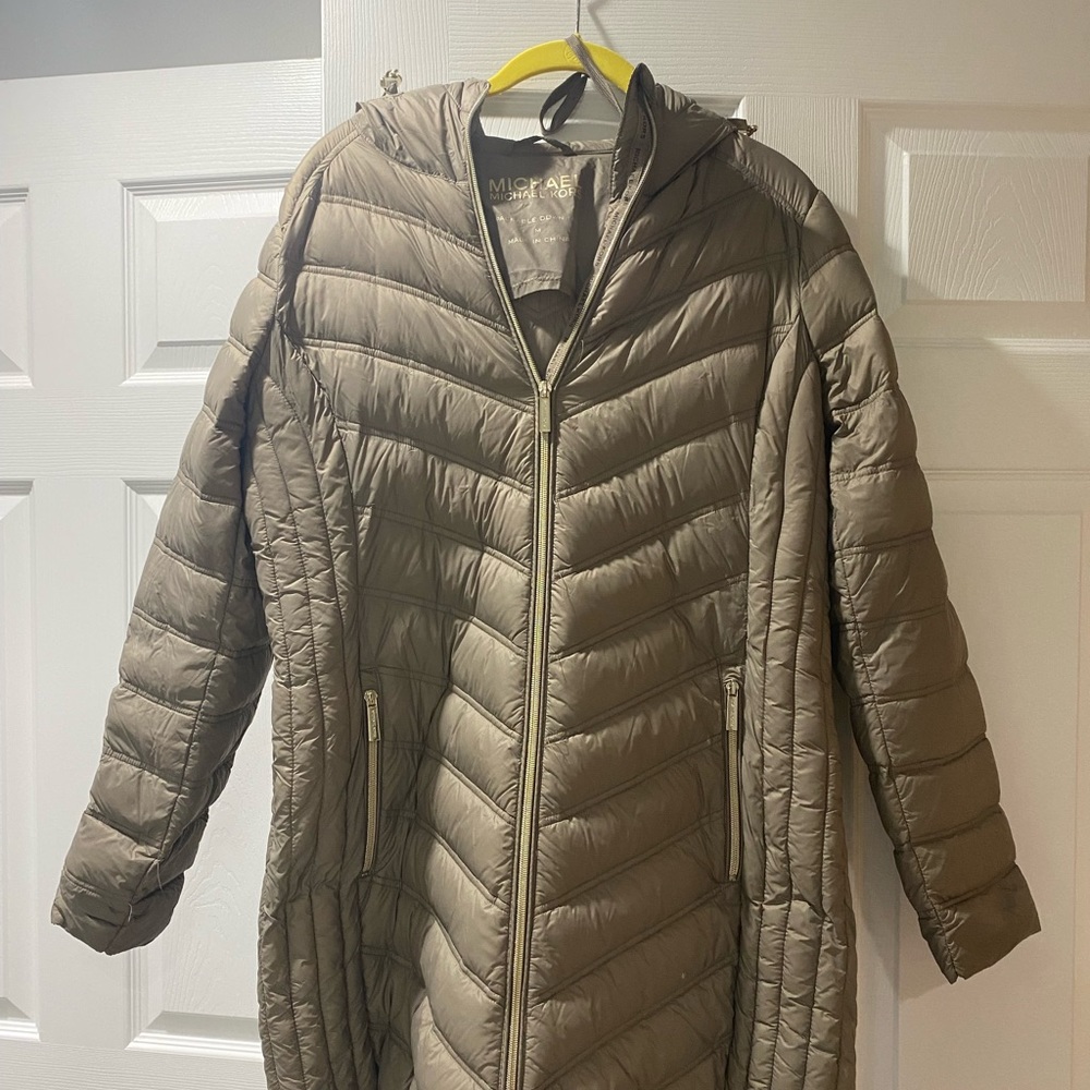 Knee Length MK Puffer Jacket with Travel Bag